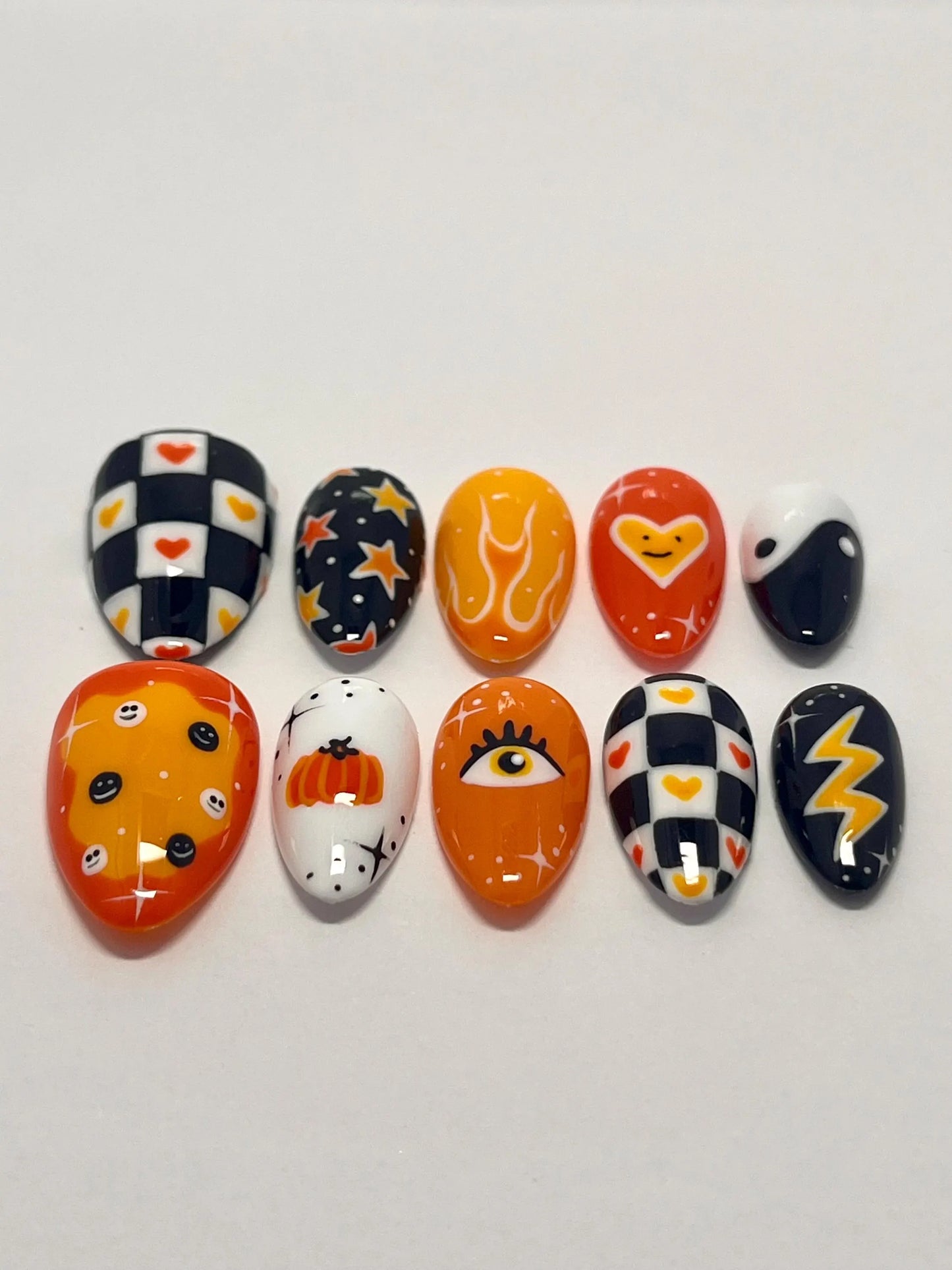 Alternative Style Fall Handpainted Press-On Nails