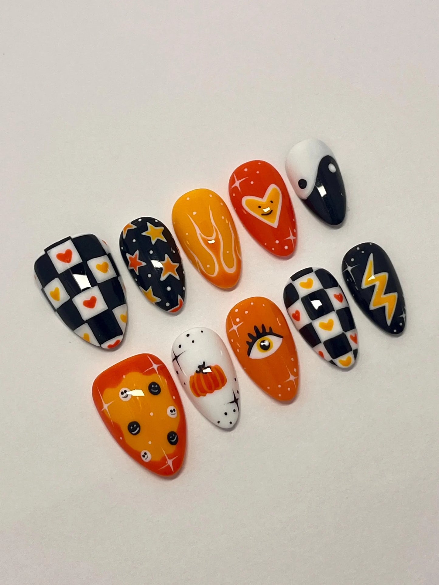 Alternative Style Fall Handpainted Press-On Nails