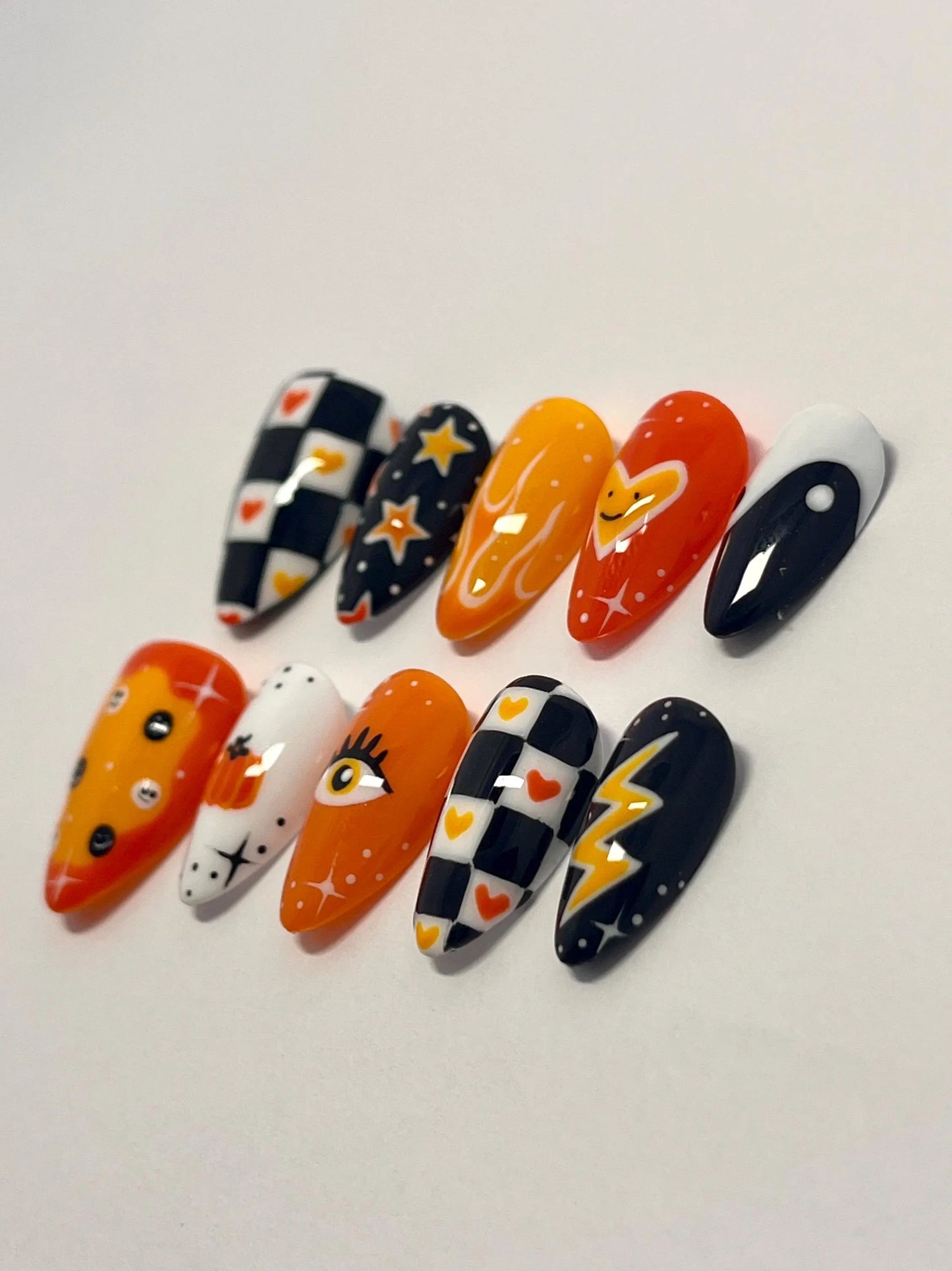 Alternative Style Fall Handpainted Press-On Nails